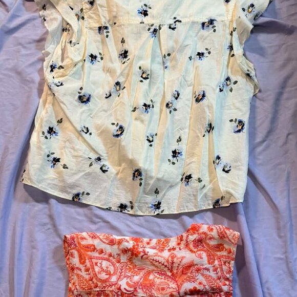 TWO Mixed Brands Sleeveless Blouse Tops SIZE SMALL (1 Cream floral & 1 Red/wht) - Picture 14 of 14